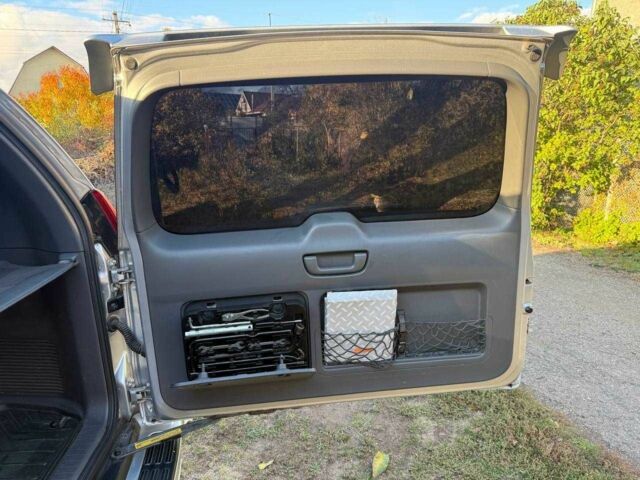 Серый Тойота Ленд Крузер Прадо 120, объемом двигателя 4 л и пробегом 171 тыс. км за 18000 $, фото 11 на Automoto.ua