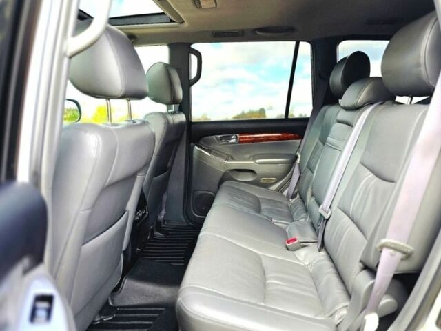 Серый Тойота Ленд Крузер Прадо 120, объемом двигателя 3 л и пробегом 200 тыс. км за 3500 $, фото 9 на Automoto.ua