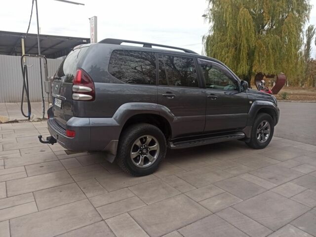 Серый Тойота Ленд Крузер Прадо 120, объемом двигателя 4 л и пробегом 280 тыс. км за 15800 $, фото 6 на Automoto.ua