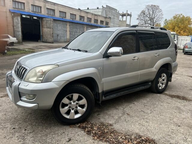 Серый Тойота Ленд Крузер Прадо 120, объемом двигателя 2.7 л и пробегом 263 тыс. км за 14000 $, фото 1 на Automoto.ua