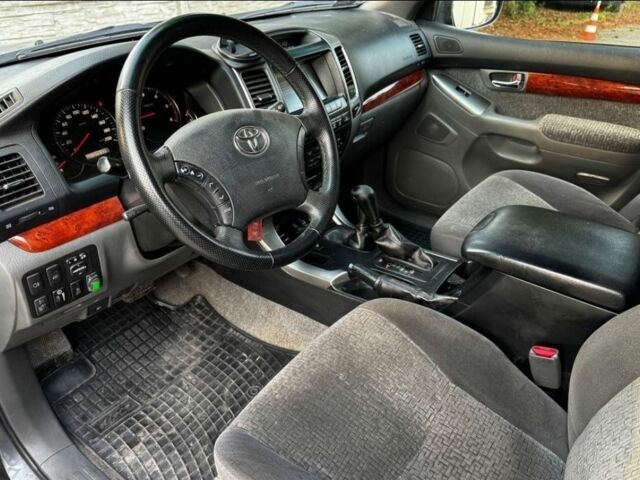 Серый Тойота Ленд Крузер Прадо 120, объемом двигателя 0 л и пробегом 200 тыс. км за 2800 $, фото 6 на Automoto.ua