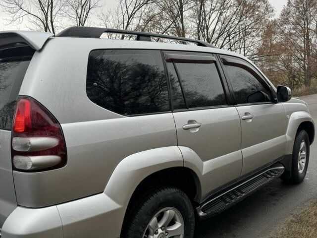 Серый Тойота Ленд Крузер Прадо 120, объемом двигателя 4 л и пробегом 193 тыс. км за 15900 $, фото 5 на Automoto.ua