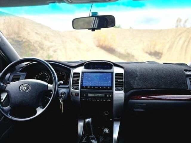 Серый Тойота Ленд Крузер Прадо 120, объемом двигателя 3 л и пробегом 200 тыс. км за 3500 $, фото 6 на Automoto.ua