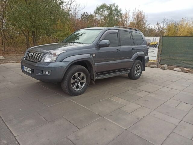 Серый Тойота Ленд Крузер Прадо 120, объемом двигателя 4 л и пробегом 280 тыс. км за 15800 $, фото 7 на Automoto.ua