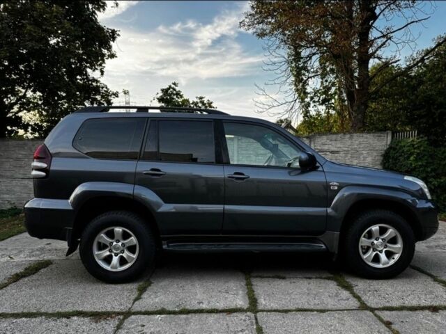 Серый Тойота Ленд Крузер Прадо 120, объемом двигателя 0 л и пробегом 200 тыс. км за 2800 $, фото 5 на Automoto.ua