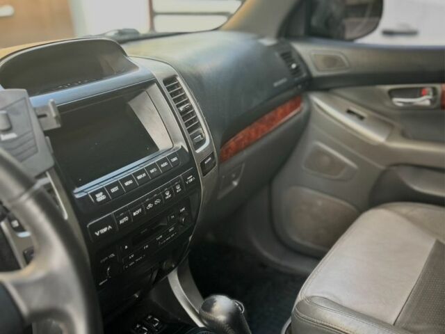 Синий Тойота Ленд Крузер Прадо 120, объемом двигателя 3 л и пробегом 250 тыс. км за 7600 $, фото 4 на Automoto.ua