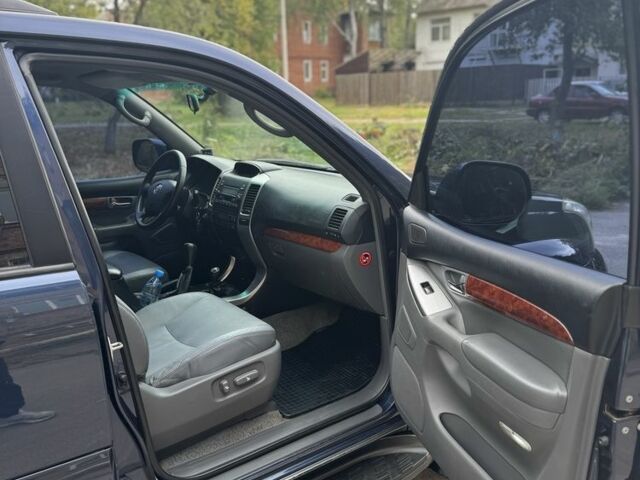 Синий Тойота Ленд Крузер Прадо 120, объемом двигателя 4 л и пробегом 337 тыс. км за 14300 $, фото 5 на Automoto.ua