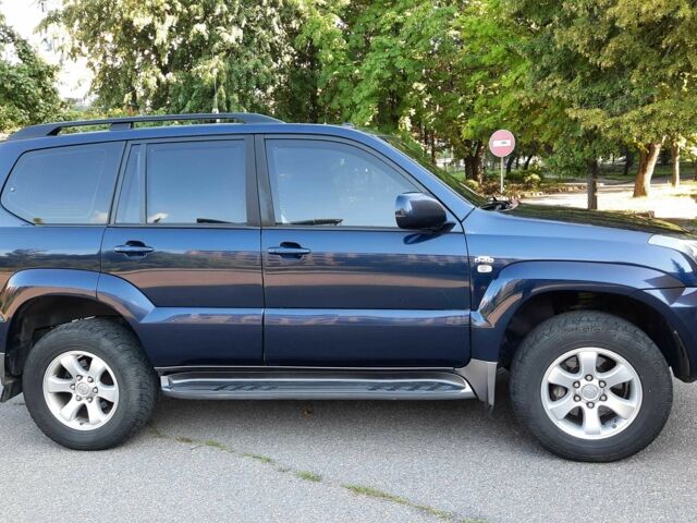 Синій Тойота Ленд Крузер Прадо 120, об'ємом двигуна 3 л та пробігом 300 тис. км за 43500 $, фото 8 на Automoto.ua