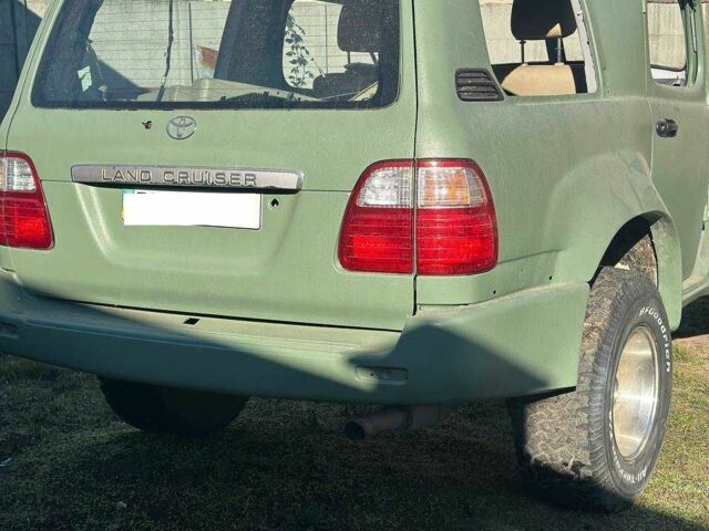 Зеленый Тойота Ленд Крузер Прадо 120, объемом двигателя 0 л и пробегом 1000 тыс. км за 12000 $, фото 6 на Automoto.ua
