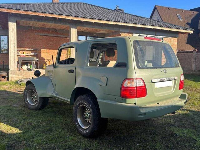 Зеленый Тойота Ленд Крузер Прадо 120, объемом двигателя 0 л и пробегом 1000 тыс. км за 12000 $, фото 2 на Automoto.ua