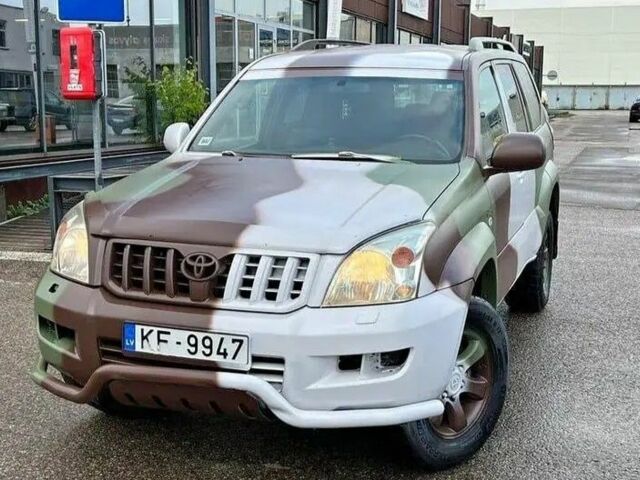 Зеленый Тойота Ленд Крузер Прадо 120, объемом двигателя 3 л и пробегом 224 тыс. км за 3100 $, фото 2 на Automoto.ua