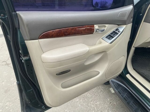 Зелений Тойота Ленд Крузер Прадо 120, об'ємом двигуна 2.7 л та пробігом 260 тис. км за 9999 $, фото 11 на Automoto.ua