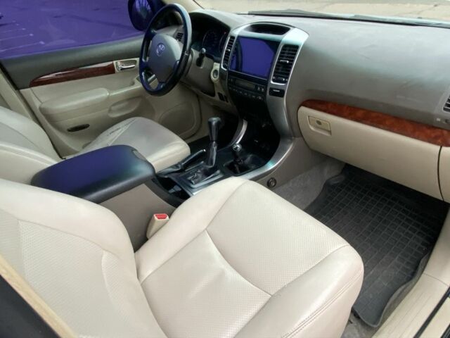 Зелений Тойота Ленд Крузер Прадо 120, об'ємом двигуна 2.7 л та пробігом 260 тис. км за 9999 $, фото 15 на Automoto.ua