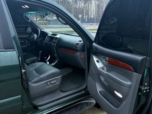 Зеленый Тойота Ленд Крузер Прадо 120, объемом двигателя 3 л и пробегом 300 тыс. км за 10600 $, фото 12 на Automoto.ua