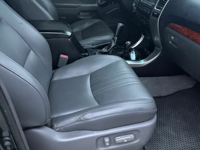 Зеленый Тойота Ленд Крузер Прадо 120, объемом двигателя 3 л и пробегом 300 тыс. км за 10600 $, фото 11 на Automoto.ua