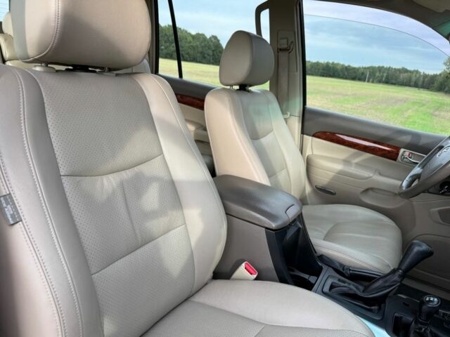 Зеленый Тойота Ленд Крузер Прадо 120, объемом двигателя 3 л и пробегом 232 тыс. км за 4300 $, фото 3 на Automoto.ua