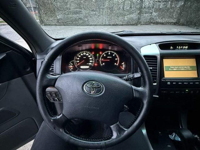 Зеленый Тойота Ленд Крузер Прадо 120, объемом двигателя 3 л и пробегом 300 тыс. км за 10600 $, фото 15 на Automoto.ua