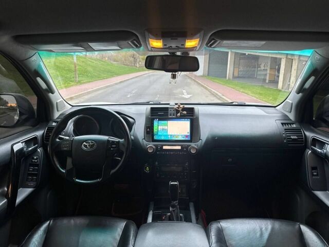 Белый Тойота Ленд Крузер Прадо 150, объемом двигателя 4 л и пробегом 237 тыс. км за 19700 $, фото 19 на Automoto.ua