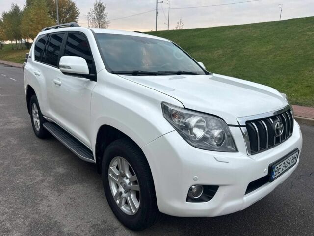 Белый Тойота Ленд Крузер Прадо 150, объемом двигателя 4 л и пробегом 237 тыс. км за 19700 $, фото 2 на Automoto.ua