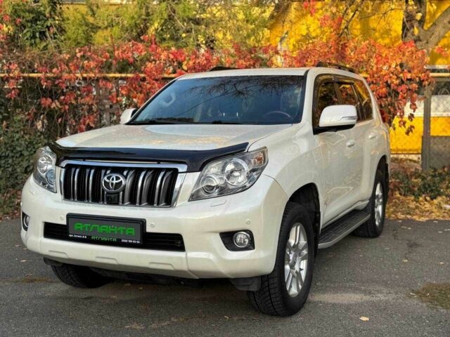 Белый Тойота Ленд Крузер Прадо 150, объемом двигателя 3 л и пробегом 202 тыс. км за 23900 $, фото 2 на Automoto.ua