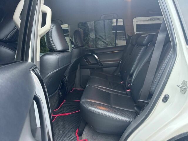 Белый Тойота Ленд Крузер Прадо 150, объемом двигателя 4 л и пробегом 237 тыс. км за 19700 $, фото 23 на Automoto.ua