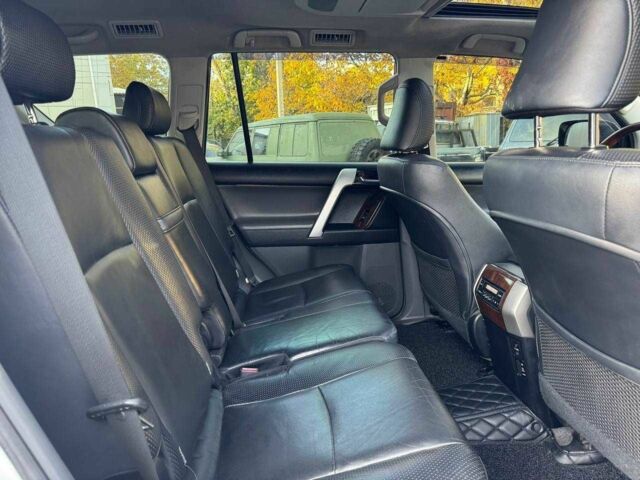 Белый Тойота Ленд Крузер Прадо 150, объемом двигателя 3 л и пробегом 202 тыс. км за 23900 $, фото 21 на Automoto.ua