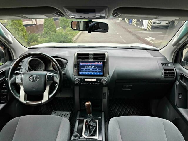 Белый Тойота Ленд Крузер Прадо 150, объемом двигателя 2.7 л и пробегом 180 тыс. км за 20500 $, фото 14 на Automoto.ua