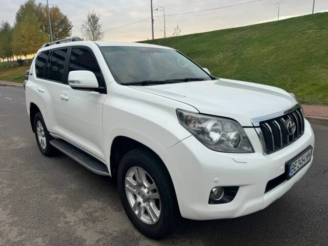 Белый Тойота Ленд Крузер Прадо 150, объемом двигателя 4 л и пробегом 237 тыс. км за 19700 $, фото 8 на Automoto.ua