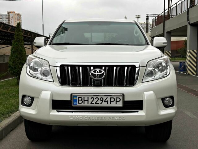 Белый Тойота Ленд Крузер Прадо 150, объемом двигателя 2.7 л и пробегом 180 тыс. км за 20500 $, фото 3 на Automoto.ua