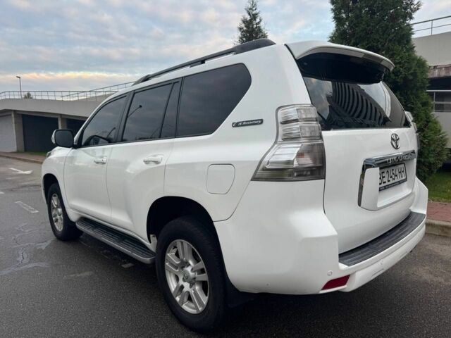 Белый Тойота Ленд Крузер Прадо 150, объемом двигателя 4 л и пробегом 237 тыс. км за 19700 $, фото 13 на Automoto.ua