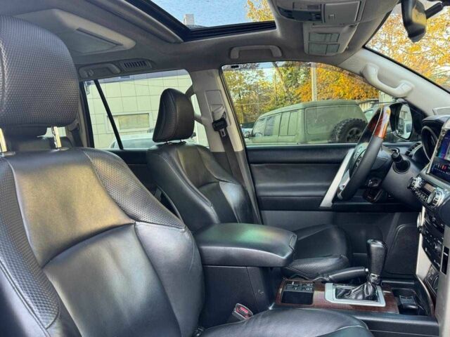 Белый Тойота Ленд Крузер Прадо 150, объемом двигателя 3 л и пробегом 202 тыс. км за 23900 $, фото 19 на Automoto.ua