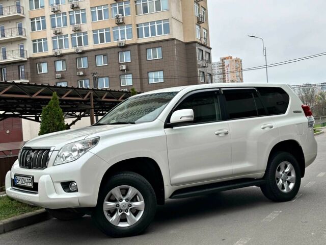 Белый Тойота Ленд Крузер Прадо 150, объемом двигателя 2.7 л и пробегом 180 тыс. км за 20500 $, фото 9 на Automoto.ua