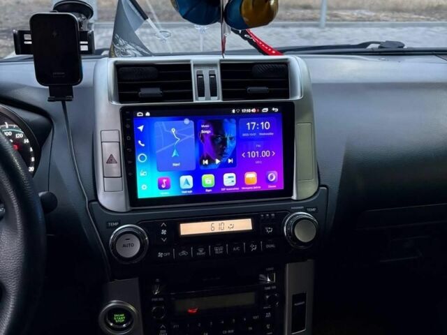 Белый Тойота Ленд Крузер Прадо 150, объемом двигателя 3 л и пробегом 250 тыс. км за 25000 $, фото 6 на Automoto.ua