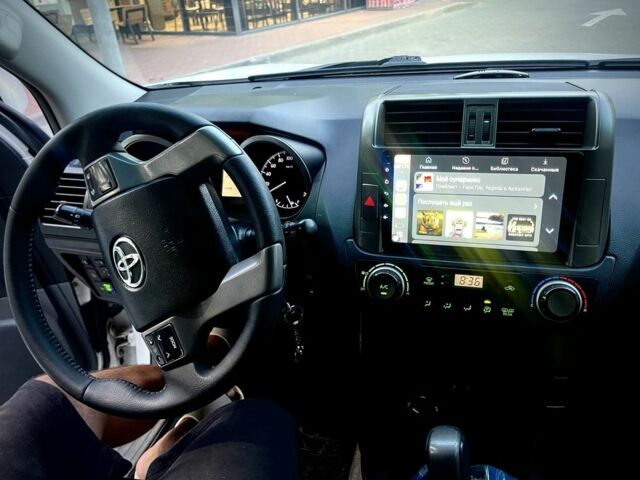 Белый Тойота Ленд Крузер Прадо 150, объемом двигателя 2.7 л и пробегом 233 тыс. км за 19000 $, фото 12 на Automoto.ua