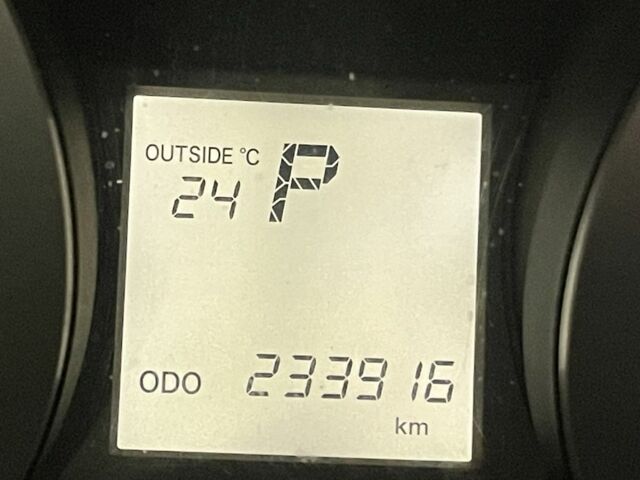 Белый Тойота Ленд Крузер Прадо 150, объемом двигателя 2.7 л и пробегом 233 тыс. км за 19000 $, фото 21 на Automoto.ua