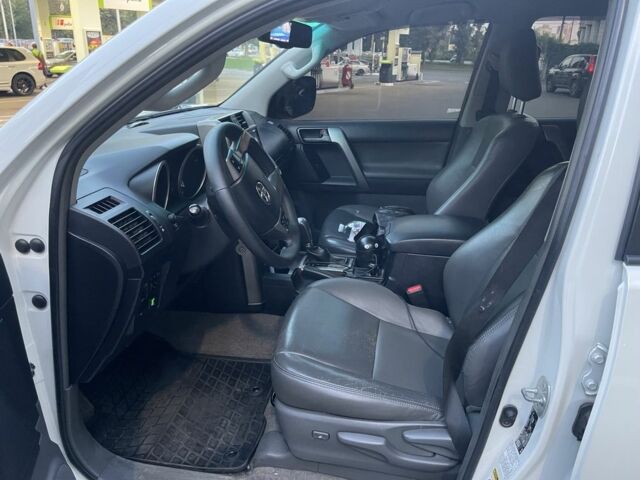 Белый Тойота Ленд Крузер Прадо 150, объемом двигателя 2.7 л и пробегом 233 тыс. км за 19000 $, фото 19 на Automoto.ua