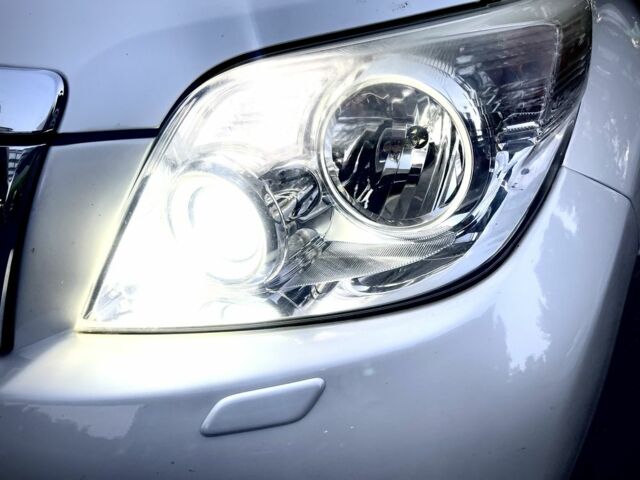 Белый Тойота Ленд Крузер Прадо 150, объемом двигателя 2.7 л и пробегом 233 тыс. км за 19000 $, фото 17 на Automoto.ua