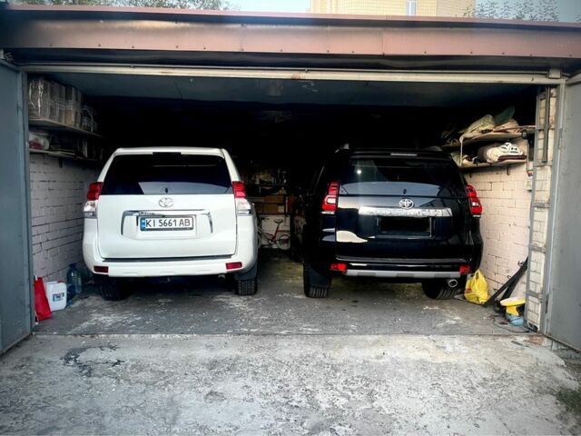 Белый Тойота Ленд Крузер Прадо 150, объемом двигателя 2.7 л и пробегом 233 тыс. км за 19000 $, фото 14 на Automoto.ua