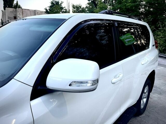 Белый Тойота Ленд Крузер Прадо 150, объемом двигателя 2.7 л и пробегом 233 тыс. км за 19000 $, фото 20 на Automoto.ua