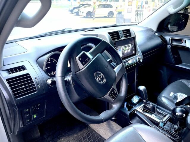 Белый Тойота Ленд Крузер Прадо 150, объемом двигателя 2.7 л и пробегом 233 тыс. км за 19000 $, фото 5 на Automoto.ua