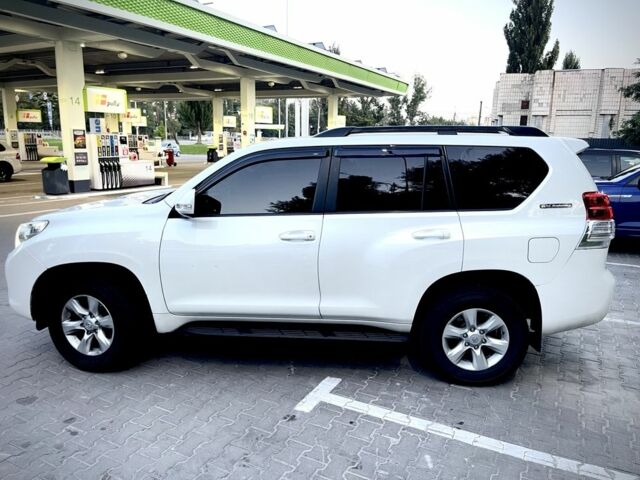 Белый Тойота Ленд Крузер Прадо 150, объемом двигателя 2.7 л и пробегом 233 тыс. км за 19000 $, фото 3 на Automoto.ua