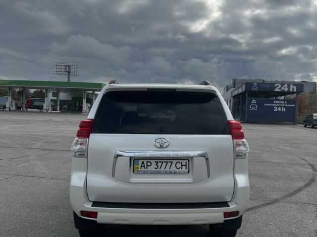 Тойота Ленд Крузер Прадо 150 2012 в Запорожье на Automoto.ua Белый Тойота Ленд Крузер Прадо 150, объемом двигателя 2.7 л и пробегом 38 тыс. км за 29000 $, фото 18 на Automoto.ua