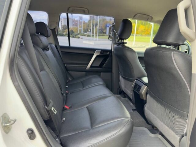 Білий Тойота Ленд Крузер Прадо 150, об'ємом двигуна 3 л та пробігом 208 тис. км за 27300 $, фото 7 на Automoto.ua