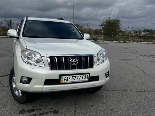 Тойота Ленд Крузер Прадо 150 2012 в Запорожье на Automoto.ua Белый Тойота Ленд Крузер Прадо 150, объемом двигателя 2.7 л и пробегом 38 тыс. км за 29000 $, фото 22 на Automoto.ua