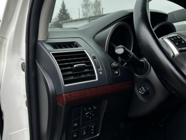 Белый Тойота Ленд Крузер Прадо 150, объемом двигателя 3 л и пробегом 148 тыс. км за 27500 $, фото 20 на Automoto.ua