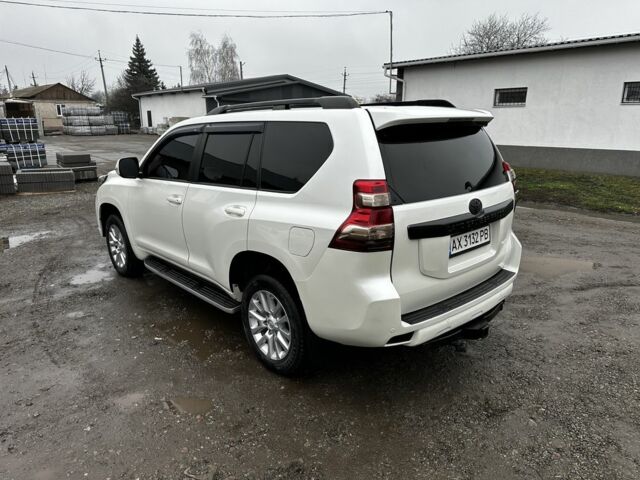 Белый Тойота Ленд Крузер Прадо 150, объемом двигателя 3 л и пробегом 148 тыс. км за 27500 $, фото 4 на Automoto.ua