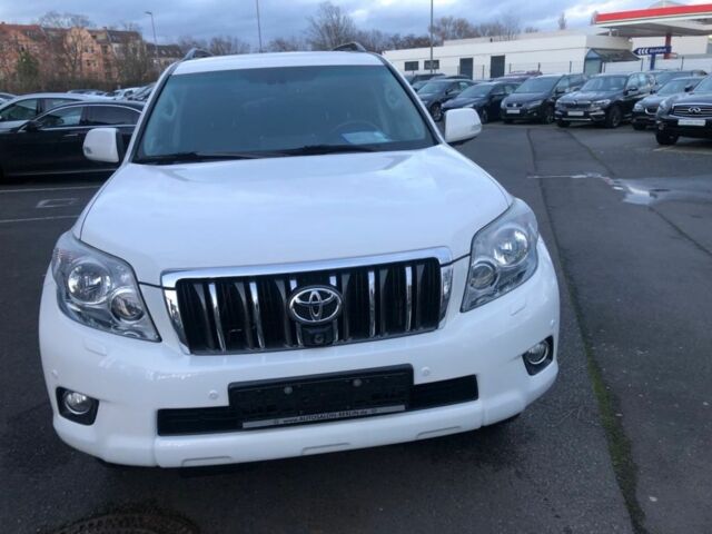 Белый Тойота Ленд Крузер Прадо 150, объемом двигателя 3 л и пробегом 121 тыс. км за 12800 $, фото 4 на Automoto.ua