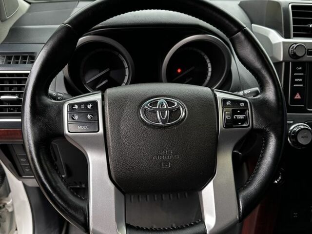 Белый Тойота Ленд Крузер Прадо 150, объемом двигателя 3 л и пробегом 148 тыс. км за 27500 $, фото 19 на Automoto.ua