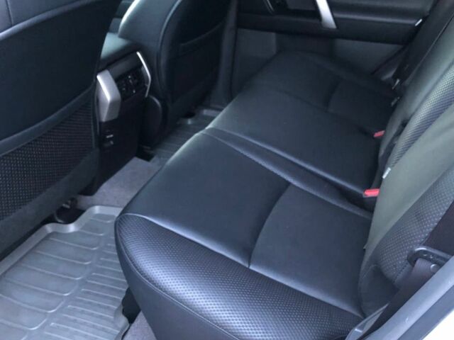 Белый Тойота Ленд Крузер Прадо 150, объемом двигателя 3 л и пробегом 121 тыс. км за 12800 $, фото 11 на Automoto.ua