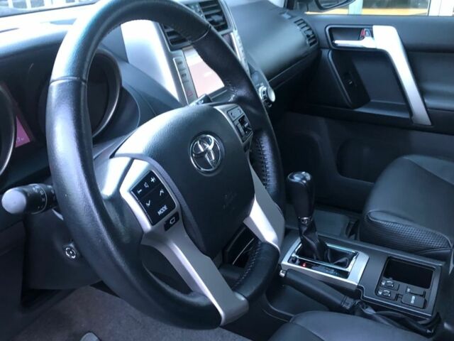 Белый Тойота Ленд Крузер Прадо 150, объемом двигателя 3 л и пробегом 121 тыс. км за 12800 $, фото 7 на Automoto.ua